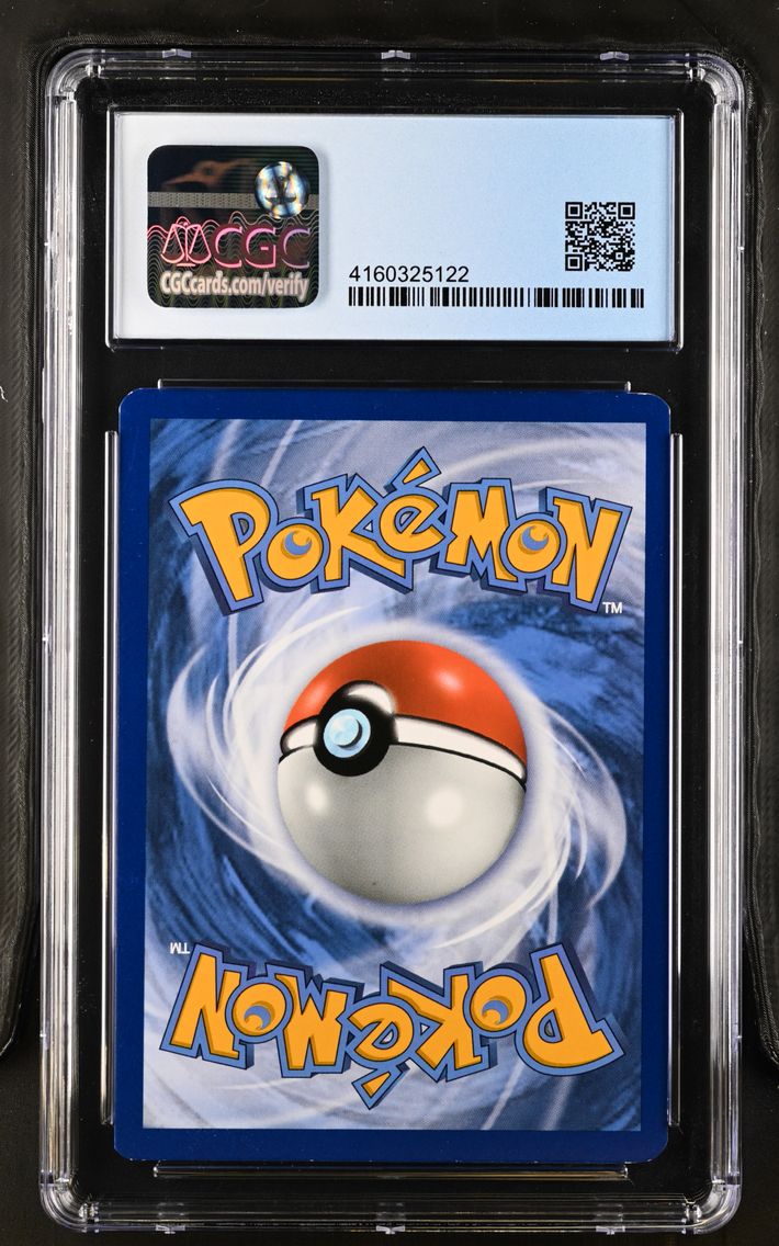 2014 #11 Charizard EX CGC 8 Flashfire - English