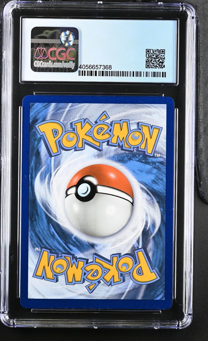 2020 #127 Aegislash VMAX CGC 8.5 Vivid Voltage - English